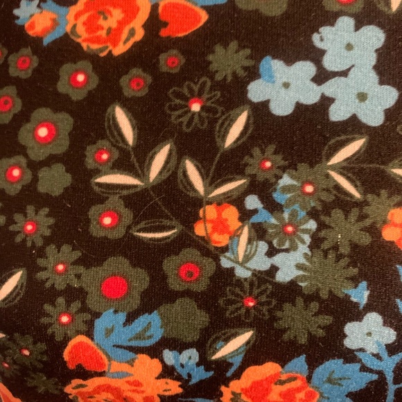 LulaRoe women’s medium floral tunic - Picture 3 of 3